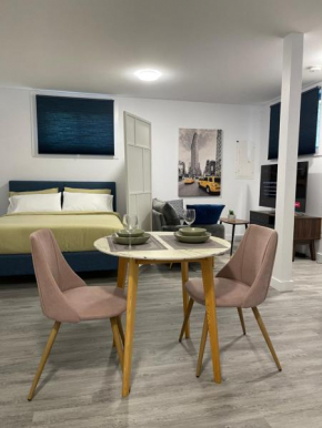 Cozy modern studio with free parking onsite